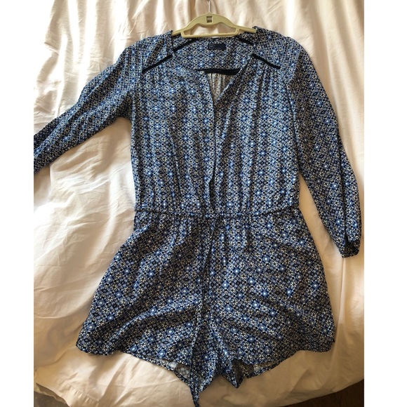 GAP jumpsuit - Picture 3 of 4